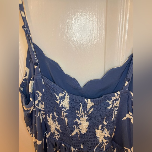 41 Hawthorne Beatriz Scallop Detail Dress - Picture 6 of 6